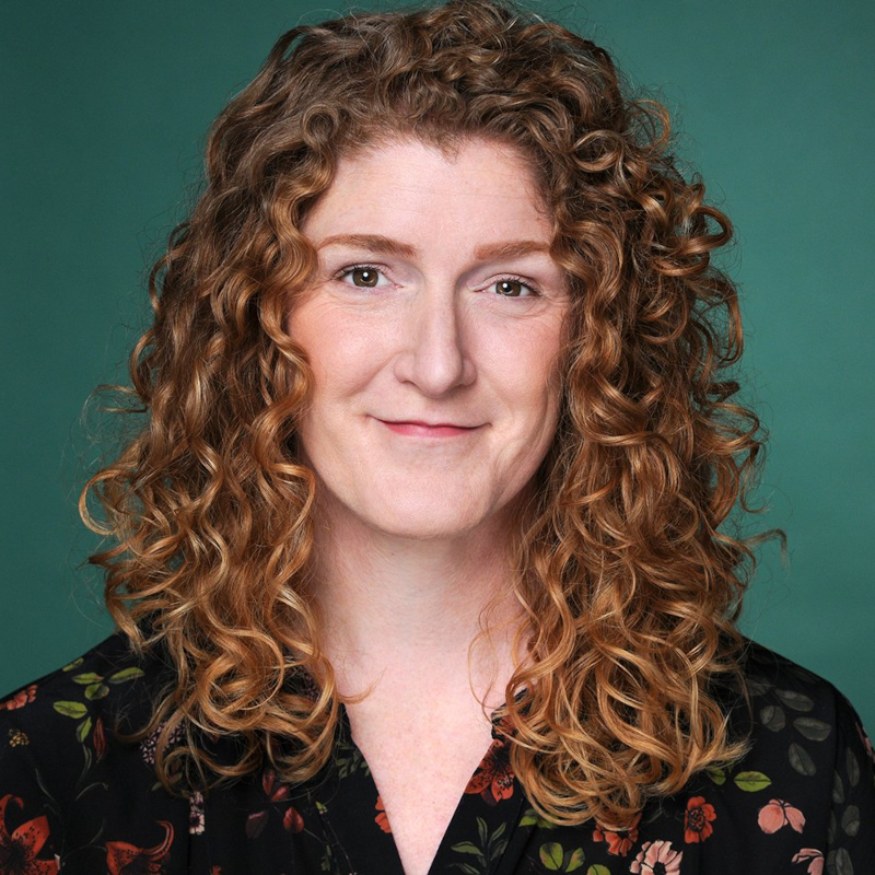 Lisa Rowland Headshot